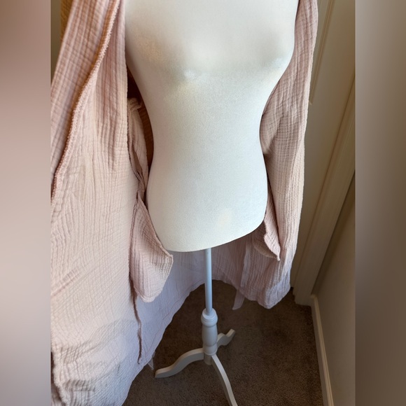 Parachute Luxury Cloud Cotton Robe in Blush Pink - Picture 8 of 9